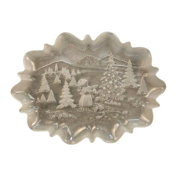 Mikasa Platter Clear Glass Ruffled Edge Serving Plate With Winter Scene Design - Picture 7 of 10